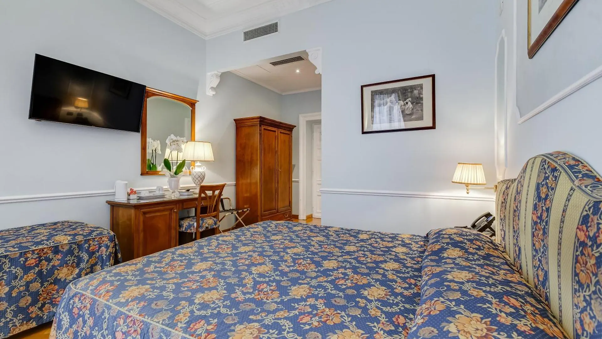 ***  Hotel Cellini Italy