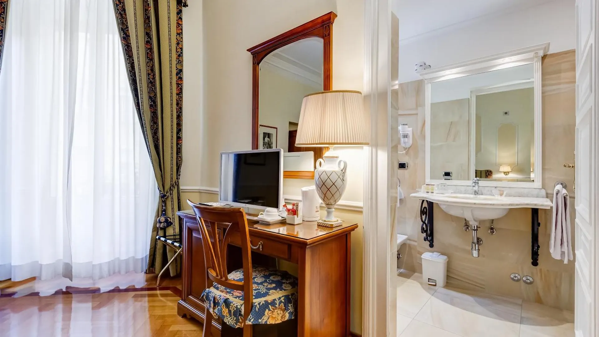 Hotel Cellini Italy